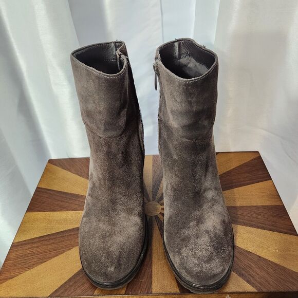 Sam Edelman Size 9.5 M Gray Suede Boots Franklin Distressed Heeled Ankle Bootie - Picture 3 of 16
